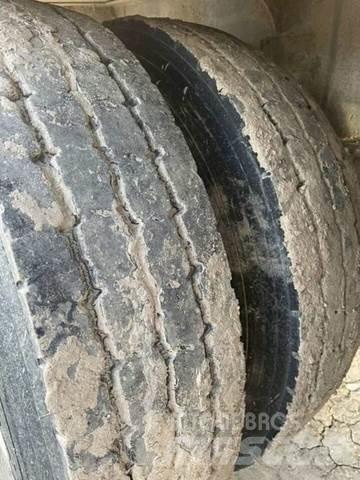 SmithCo Side Dump Citas piekabes