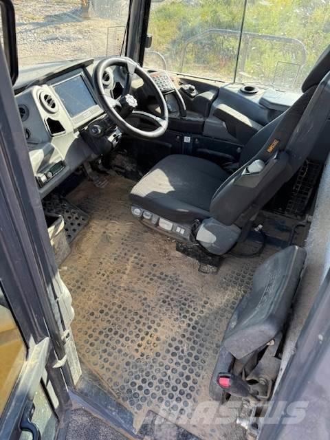 Bell B40E Artikulētie pašizgāzēji