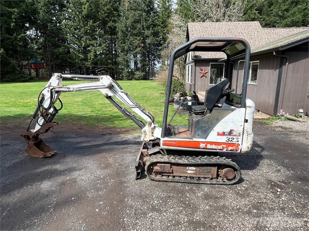 Bobcat 323 Kāpurķēžu ekskavatori