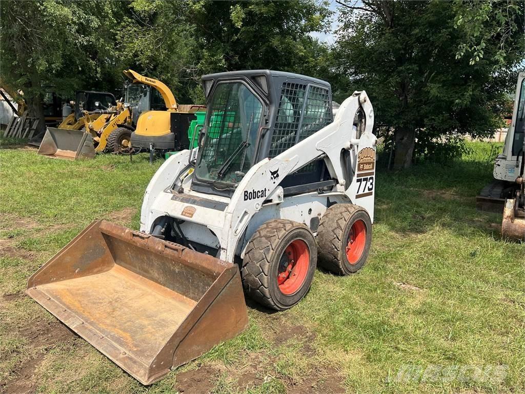 Bobcat 773 Lietoti riteņu kompaktiekrāvēji