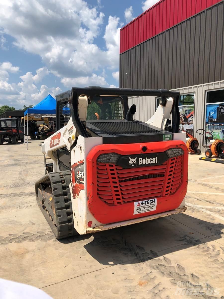 Bobcat T64 Lietoti riteņu kompaktiekrāvēji