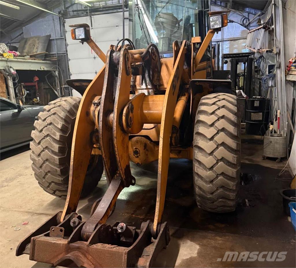 CASE 521D Iekrāvēji uz riteņiem