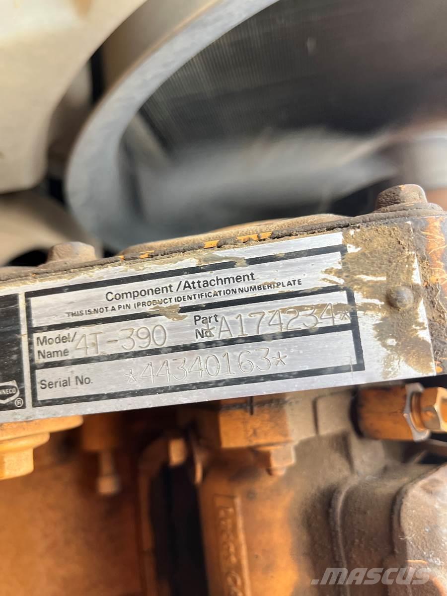 CASE 580K Ekskavatori-iekrāvēji