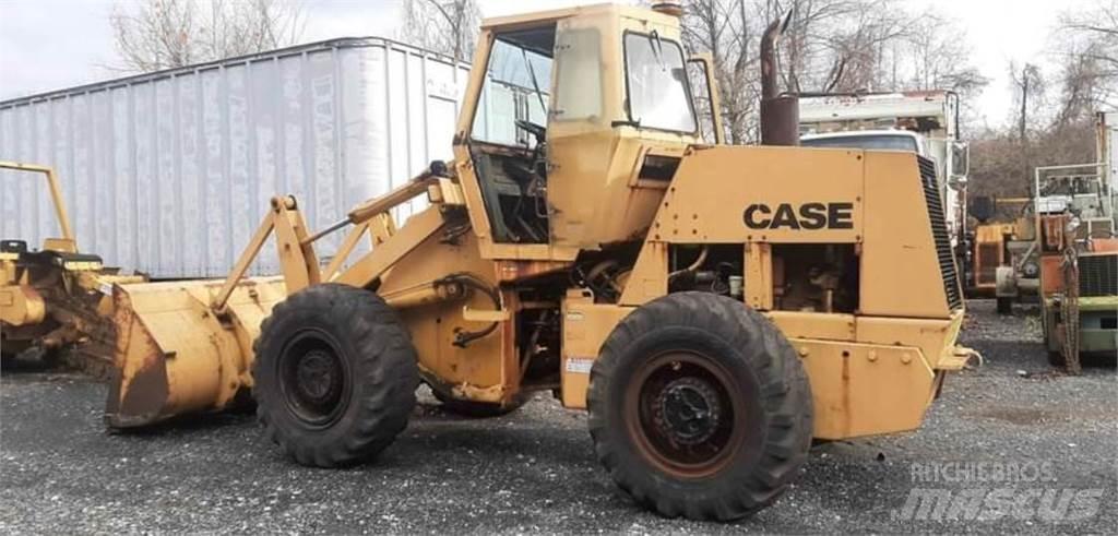 CASE W20C Iekrāvēji uz riteņiem