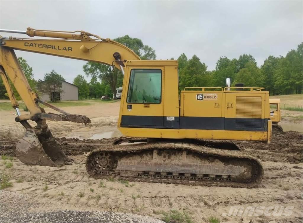 CAT 225 LC Kāpurķēžu ekskavatori