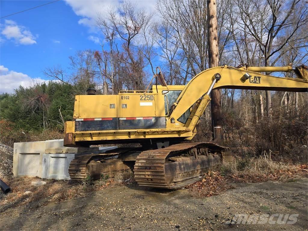 CAT 225D Kāpurķēžu ekskavatori