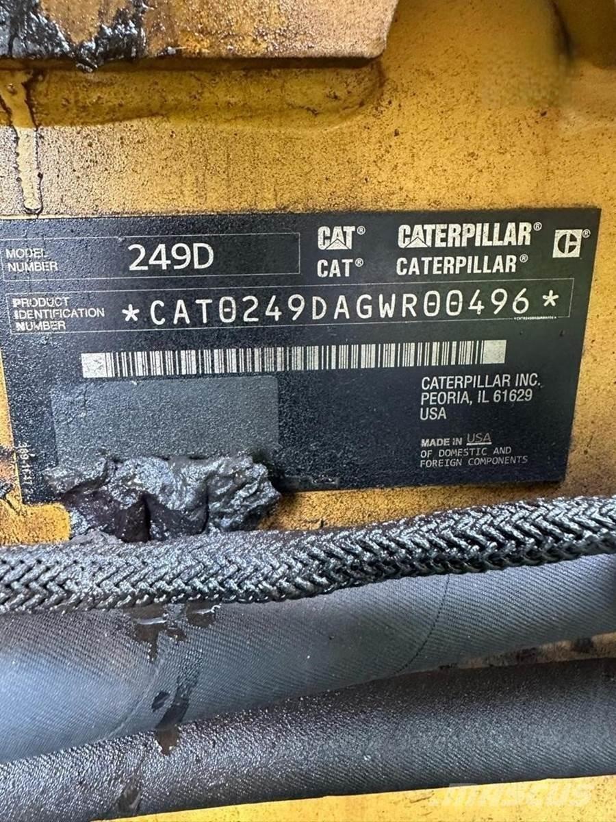 CAT 249D Lietoti riteņu kompaktiekrāvēji