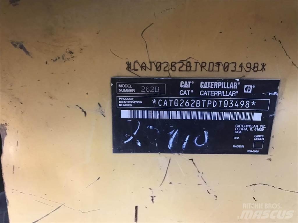 CAT 262B Lietoti riteņu kompaktiekrāvēji