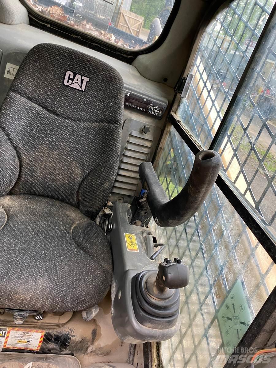 CAT 287D Lietoti riteņu kompaktiekrāvēji