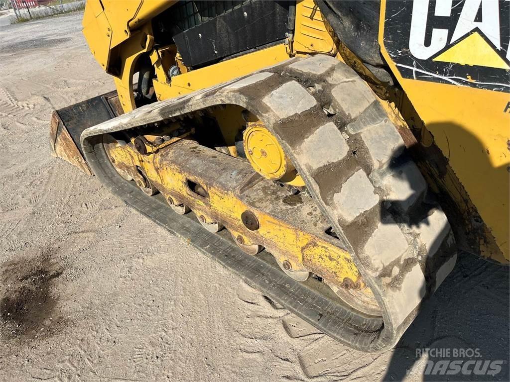 CAT 299D Lietoti riteņu kompaktiekrāvēji