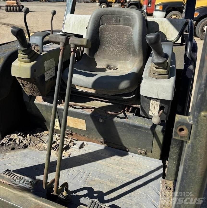 CAT 302.5 Mini ekskavatori < 7 t