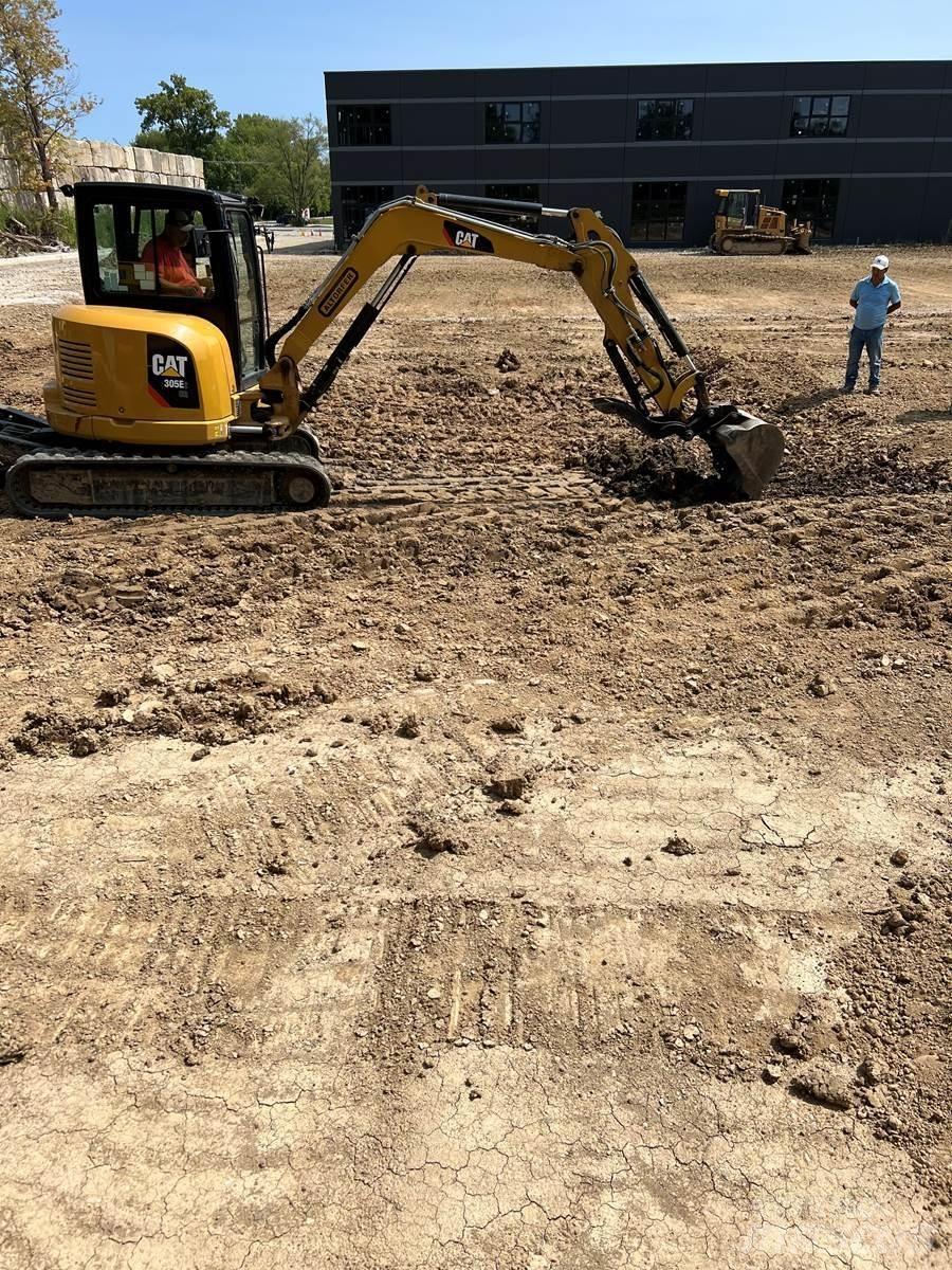 CAT 305 Mini ekskavatori < 7 t