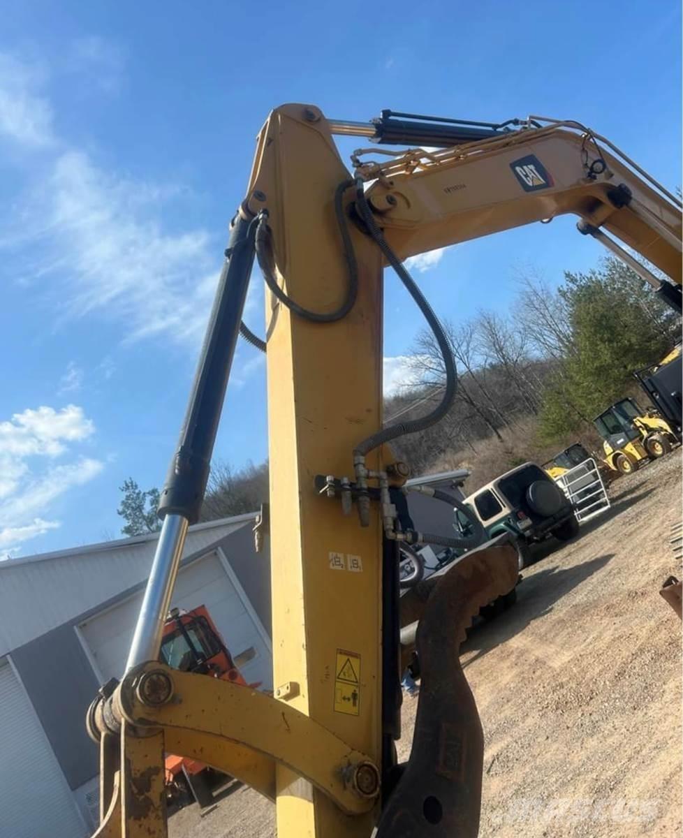 CAT 310 Kāpurķēžu ekskavatori
