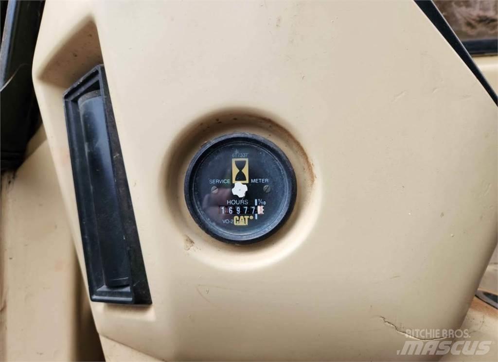 CAT 315L Kāpurķēžu ekskavatori