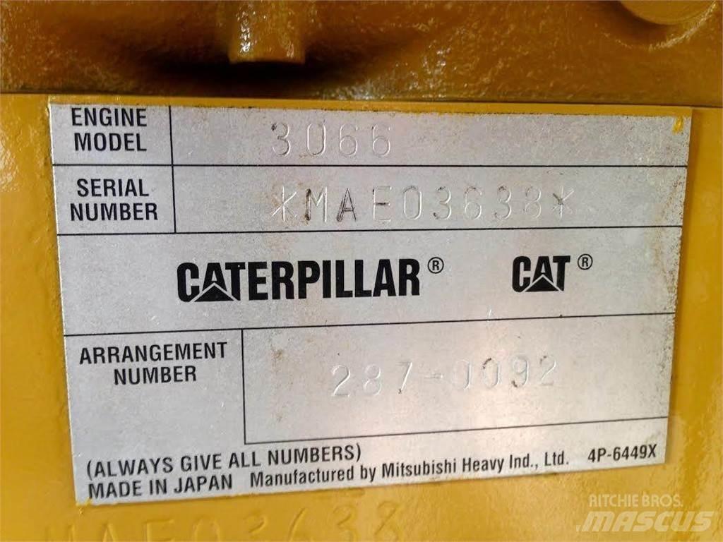CAT 320 Dzinēji
