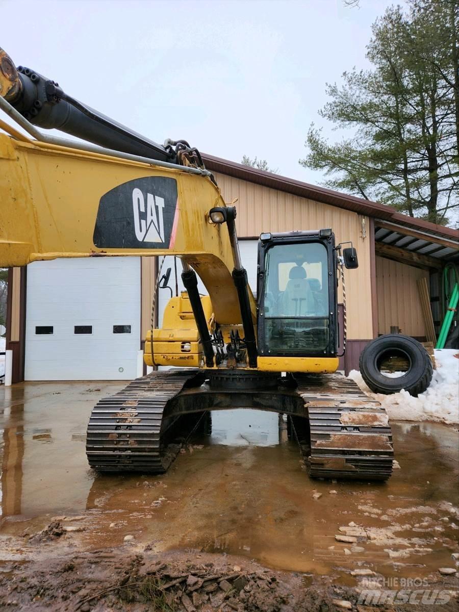CAT 320DL Kāpurķēžu ekskavatori
