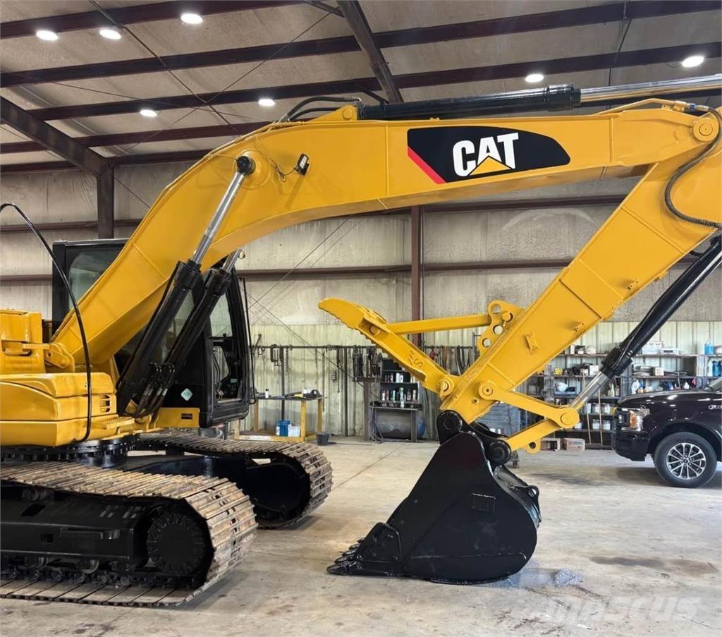 CAT 320DL Kāpurķēžu ekskavatori