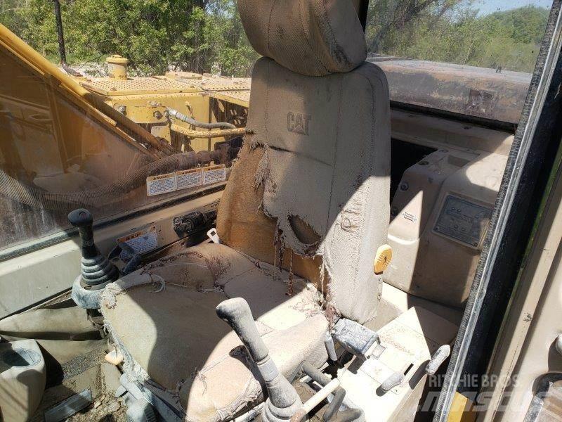 CAT 320L Kāpurķēžu ekskavatori