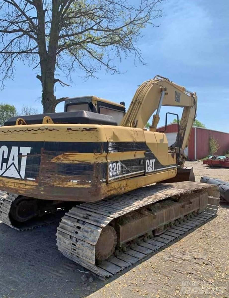CAT 320L Kāpurķēžu ekskavatori