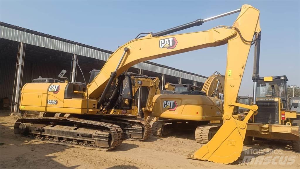 CAT 323D3 Kāpurķēžu ekskavatori