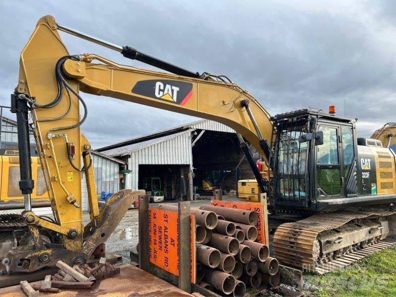 CAT 323FL Kāpurķēžu ekskavatori