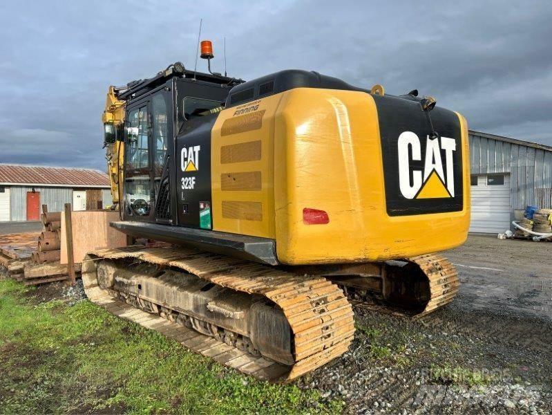 CAT 323FL Kāpurķēžu ekskavatori