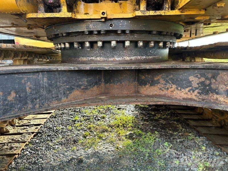 CAT 323FL Kāpurķēžu ekskavatori