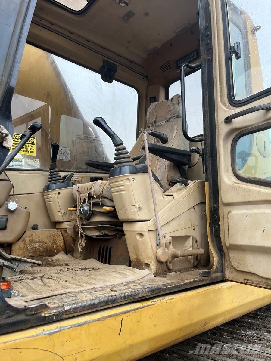 CAT 325 Kāpurķēžu ekskavatori
