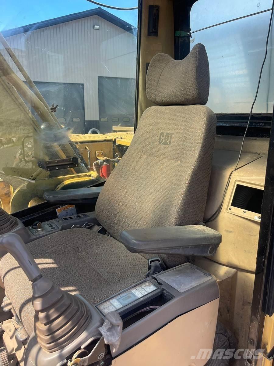 CAT 325BL Kāpurķēžu ekskavatori