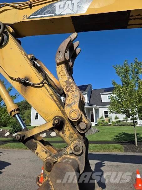 CAT 325BL Kāpurķēžu ekskavatori