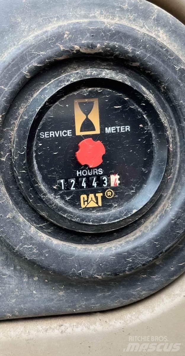 CAT 325CL Kāpurķēžu ekskavatori