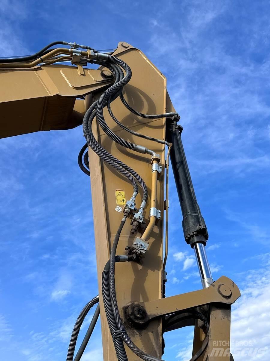 CAT 326 Kāpurķēžu ekskavatori
