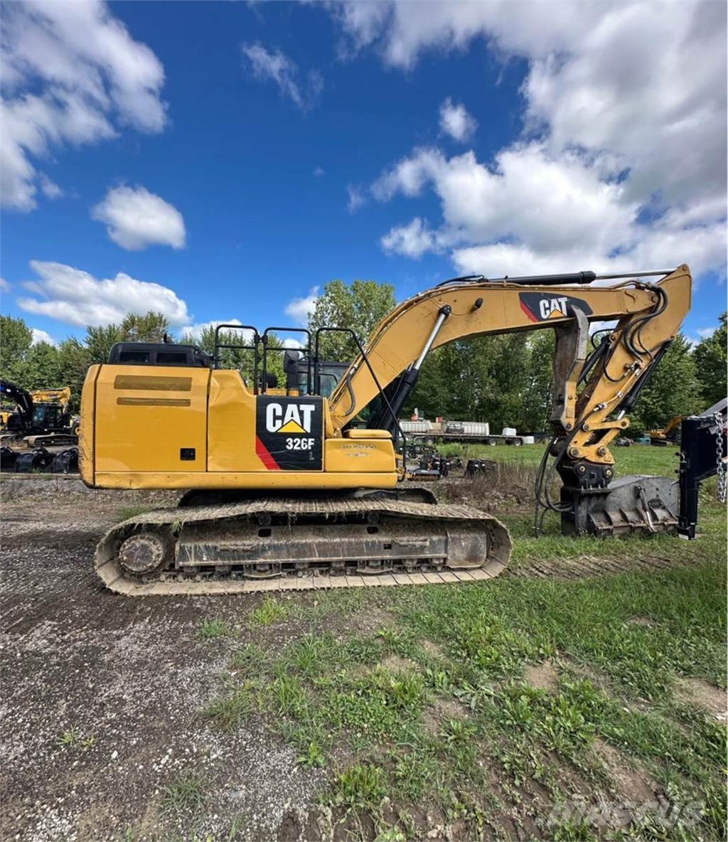 CAT 326FL Kāpurķēžu ekskavatori