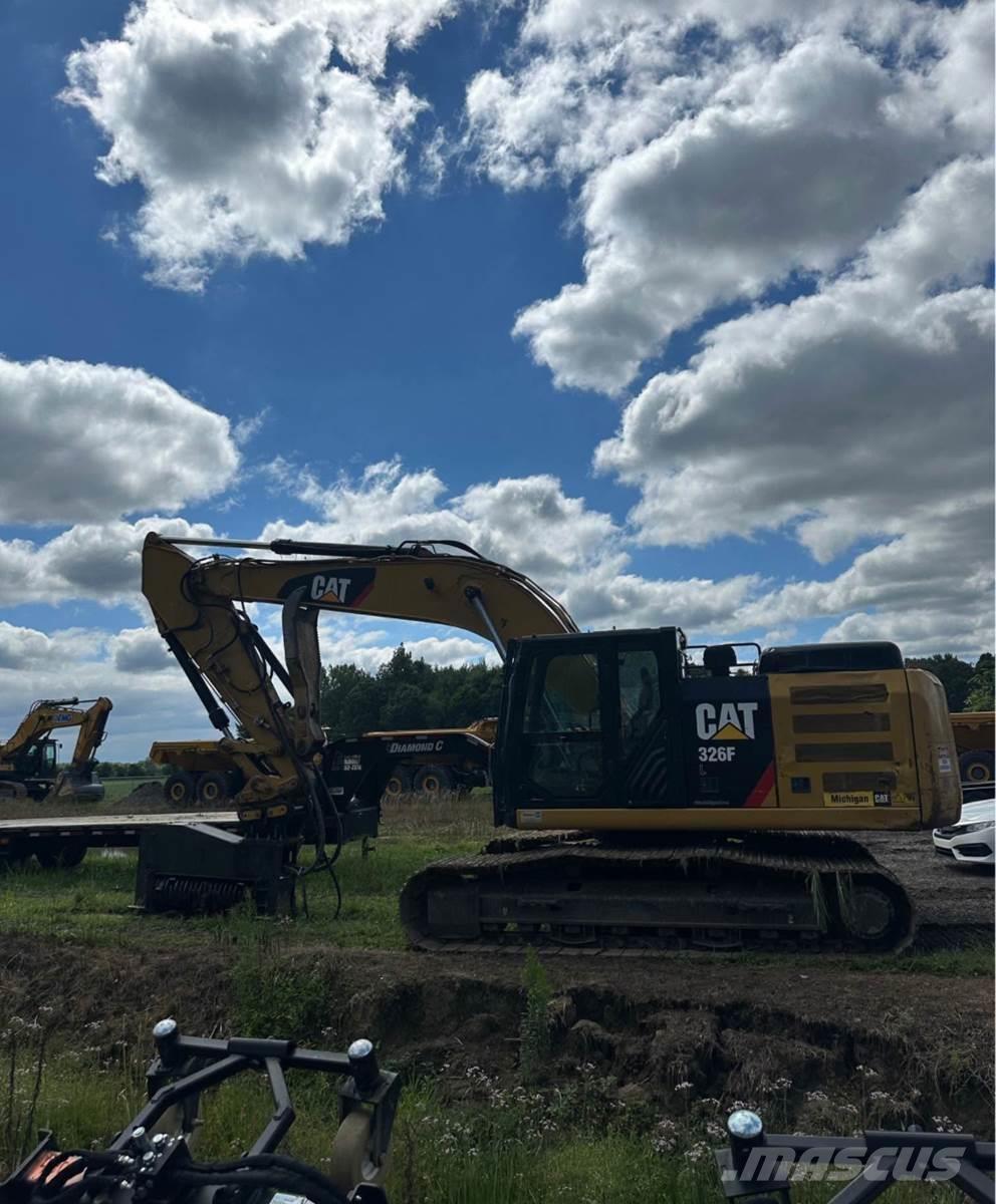 CAT 326FL Kāpurķēžu ekskavatori