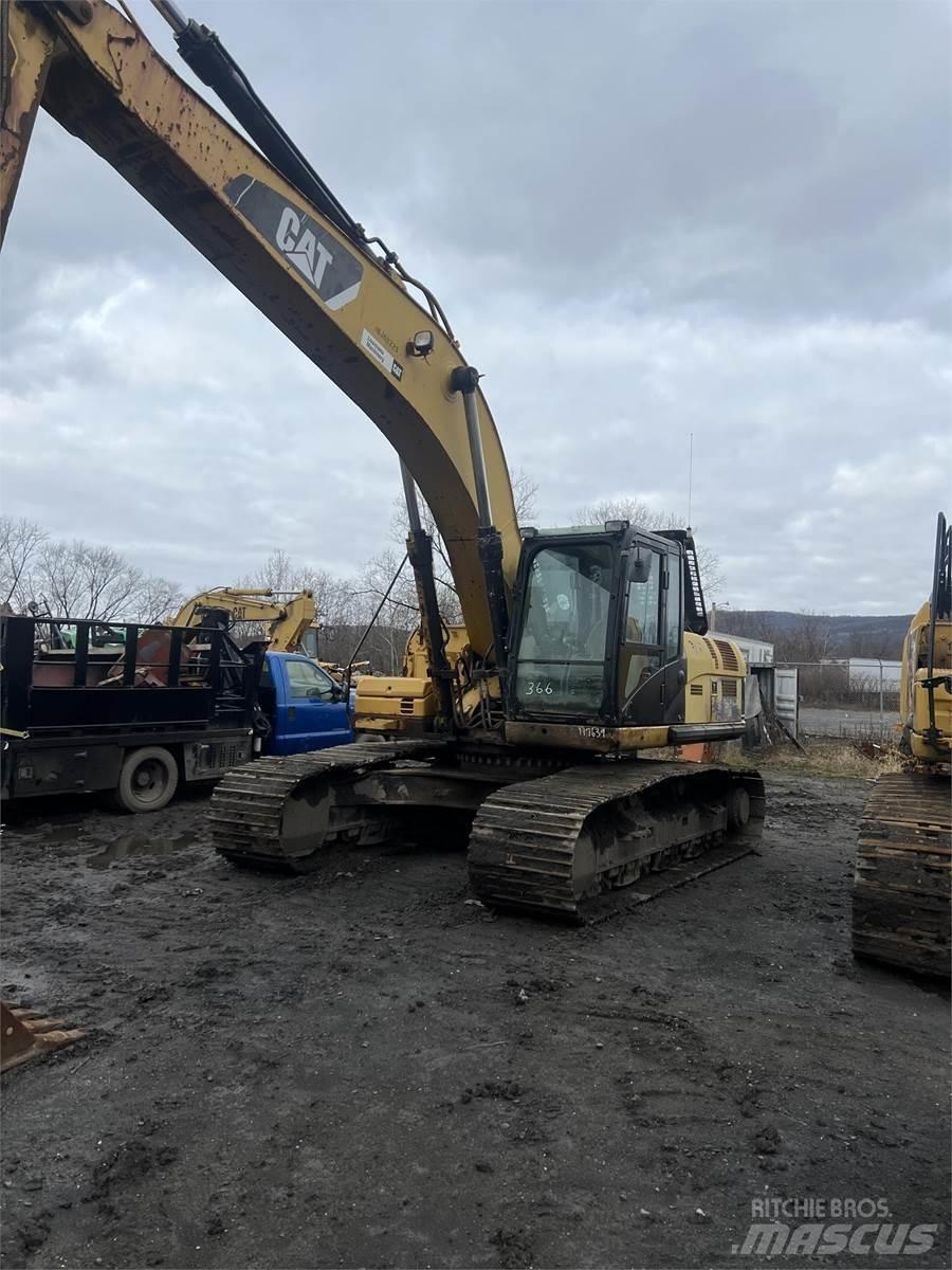 CAT 329DL Kāpurķēžu ekskavatori