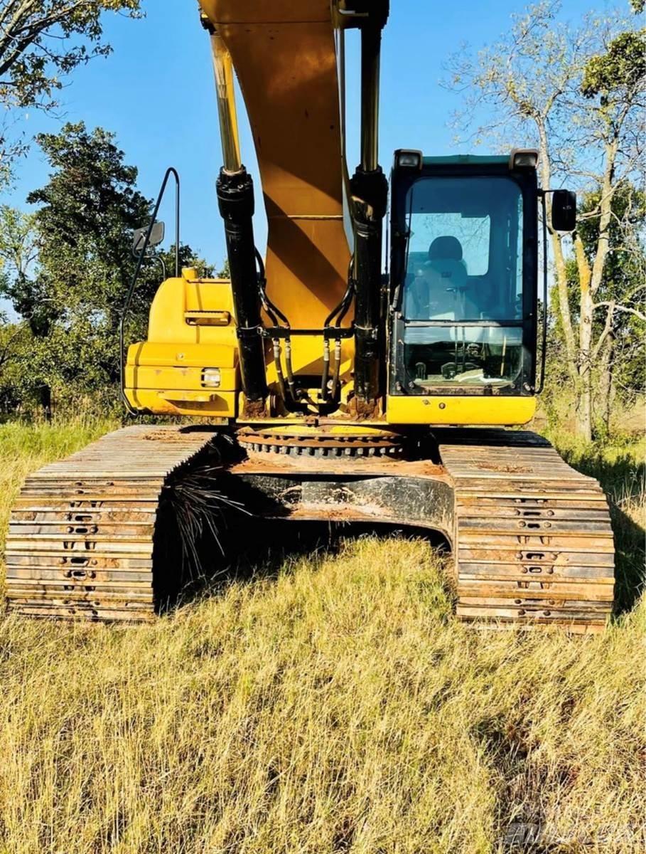 CAT 330DL Kāpurķēžu ekskavatori