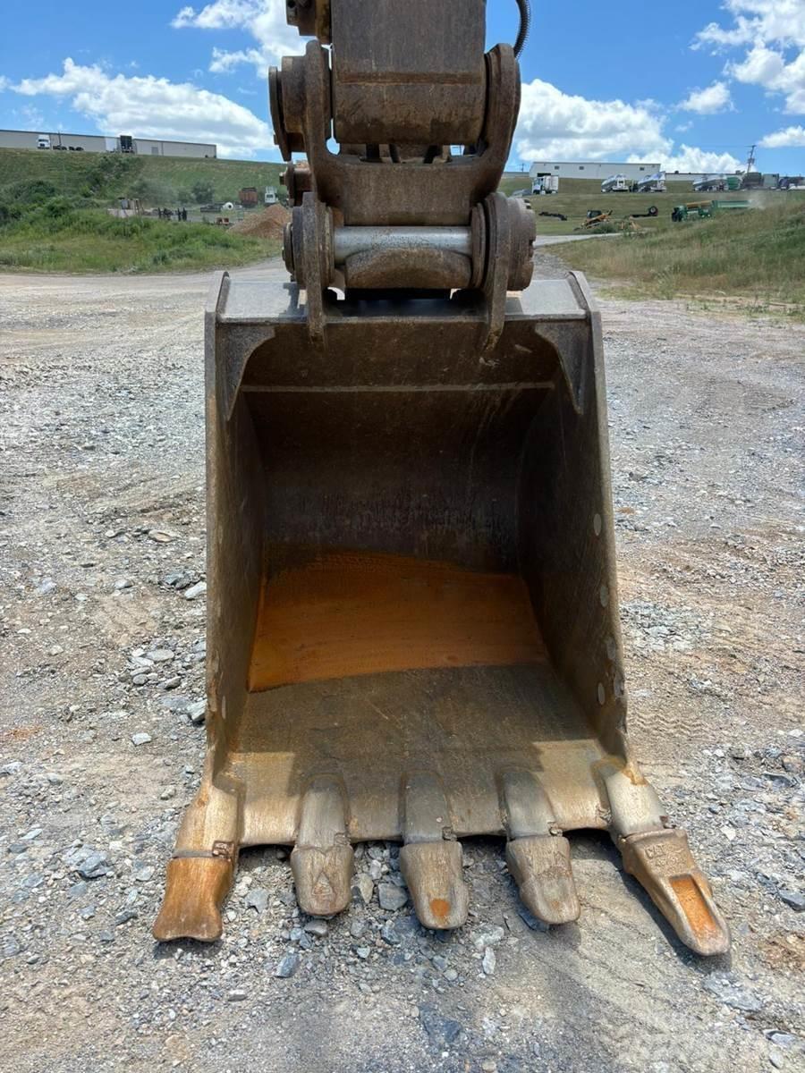 CAT 330DL Kāpurķēžu ekskavatori
