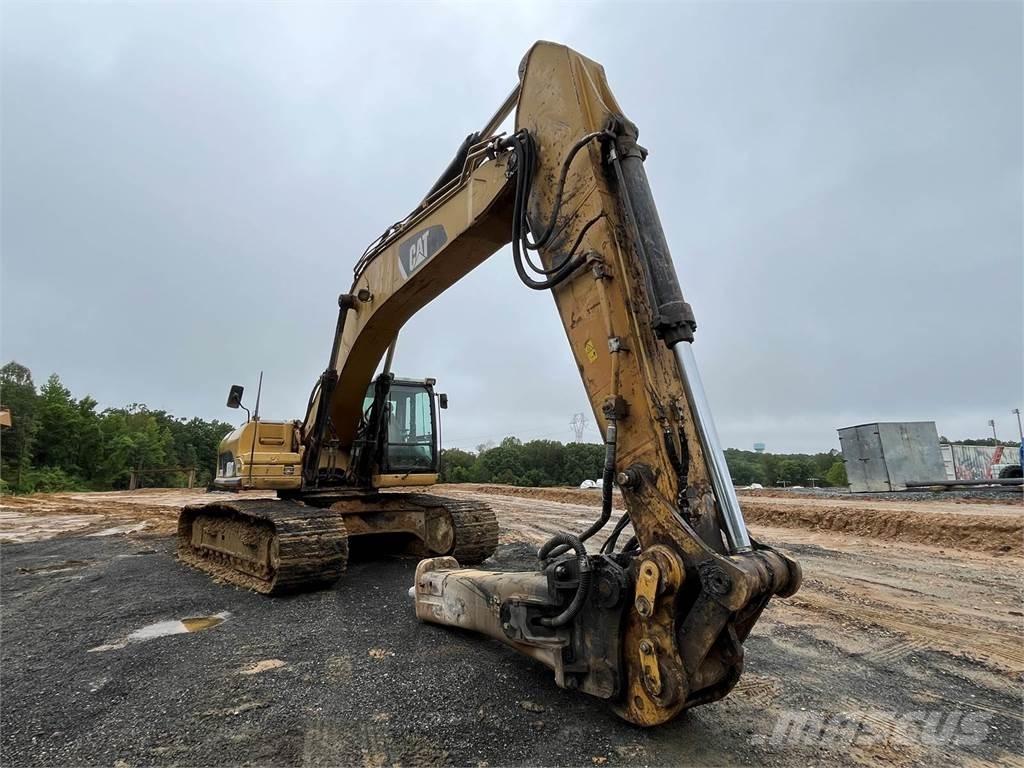 CAT 330DL Kāpurķēžu ekskavatori