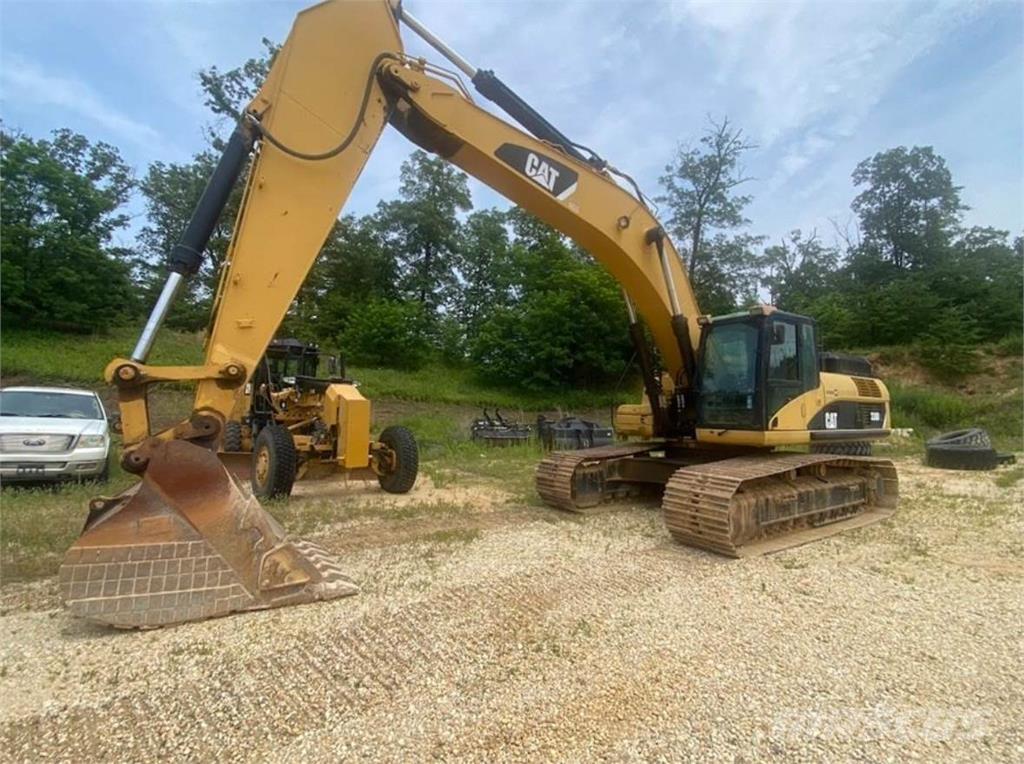 CAT 330DL Kāpurķēžu ekskavatori