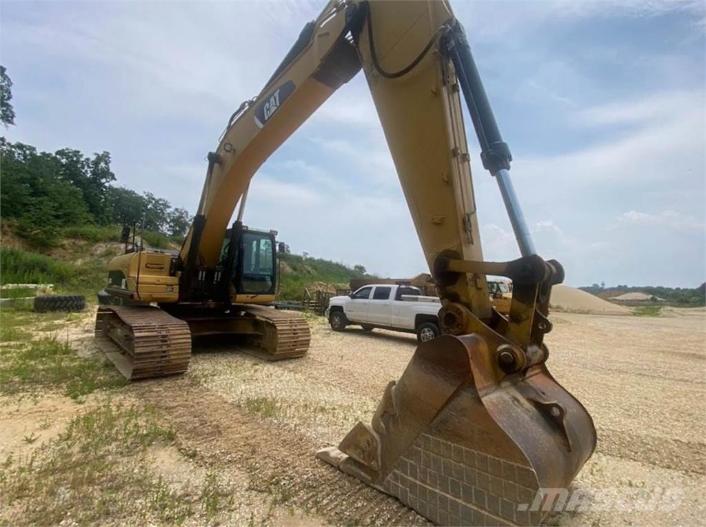 CAT 330DL Kāpurķēžu ekskavatori