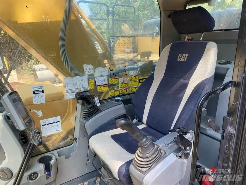 CAT 330FL Kāpurķēžu ekskavatori