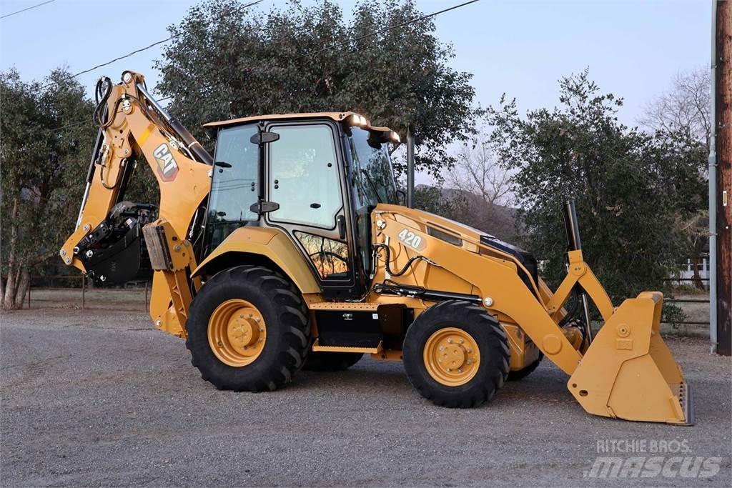 CAT 420 Ekskavatori-iekrāvēji