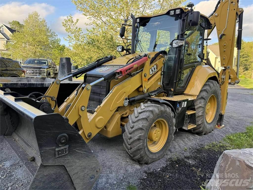 CAT 432 Ekskavatori-iekrāvēji