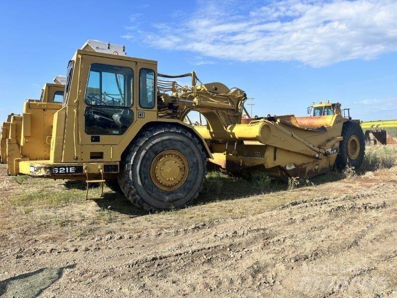 CAT 621E Skrēperi