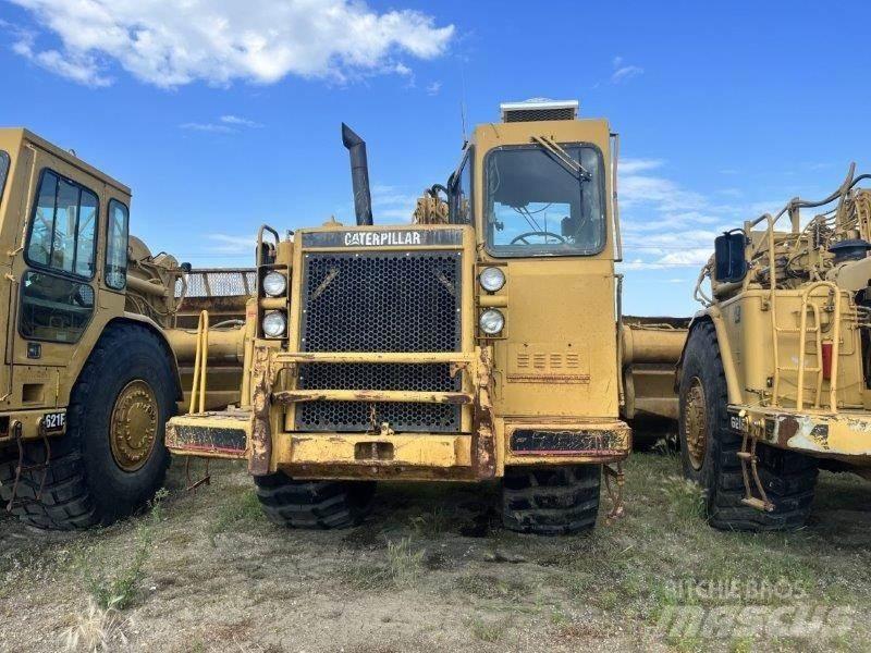 CAT 621E Skrēperi