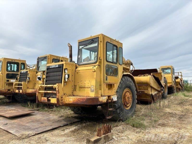 CAT 621F Skrēperi