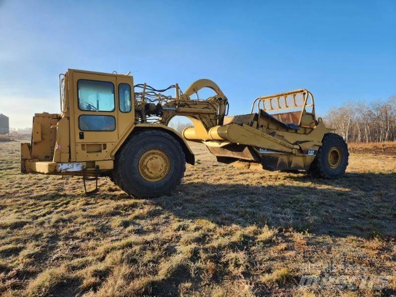 CAT 621F Skrēperi