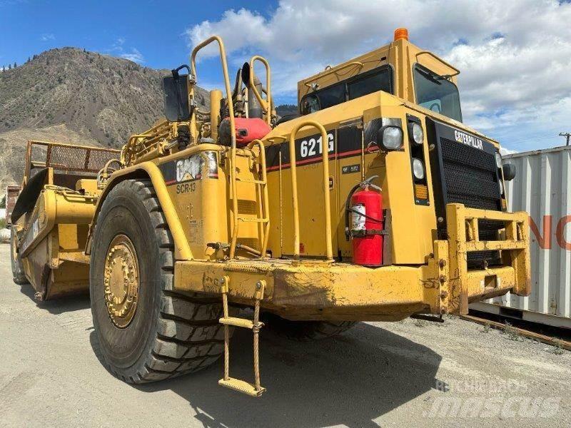 CAT 621G Skrēperi