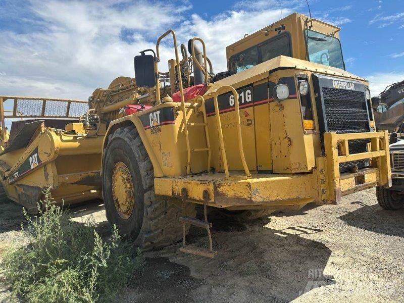 CAT 621G Skrēperi