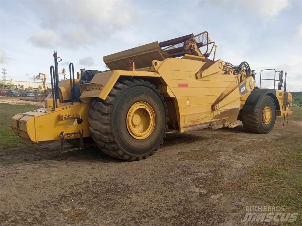 CAT 623K Skrēperi